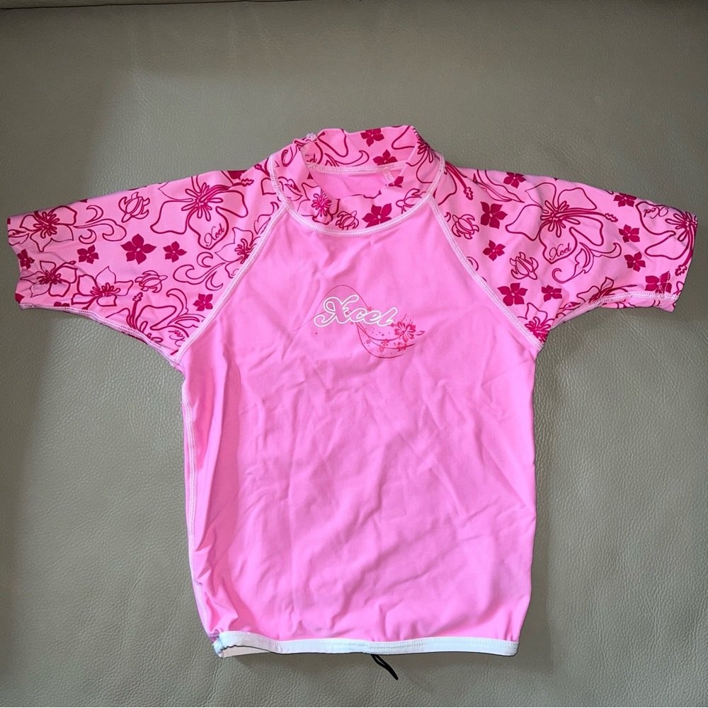 Youth XCEL HAWAII UV RASH GUARD SWIM SHORT SLEEVE TOP SHIRT Girls *8 Pink floral